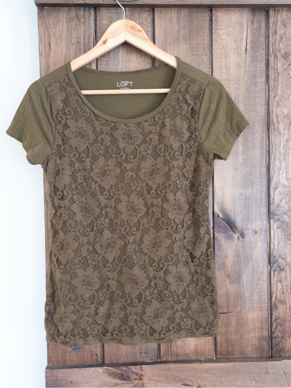 LOFT Olive Green Short Sleeve Crochet Lace Overlay Tee Extra Small